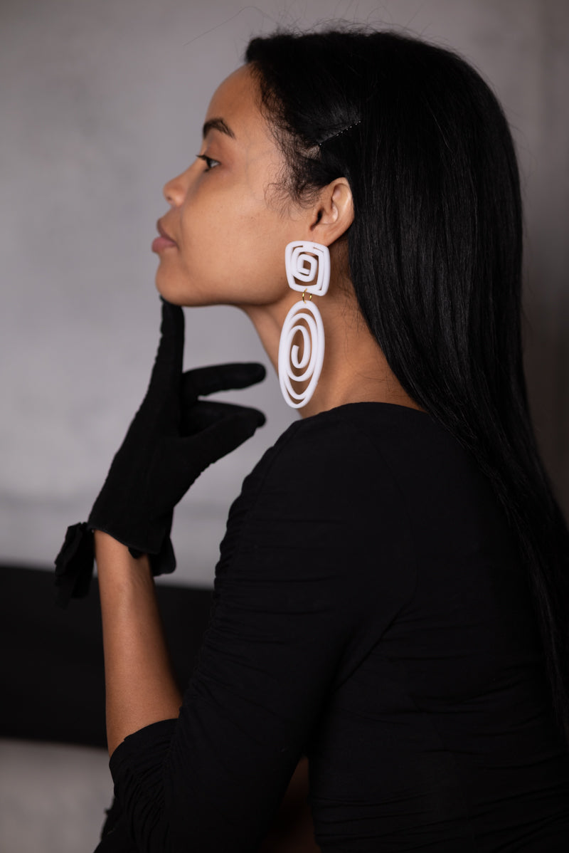 PlexiGlass Mirror-White Oval Spiral Earrings / White