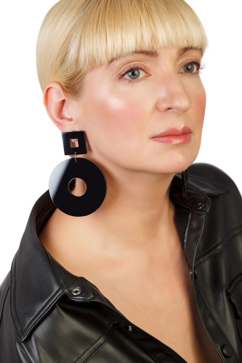 PlexiGlass Mirror-Black Chunky Hoop Earrings / Black
