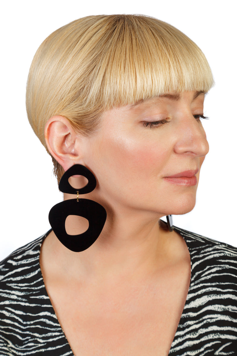 PlexiGlass Mirror-Black Double Triangle Chunky Hoop Earrings / Black