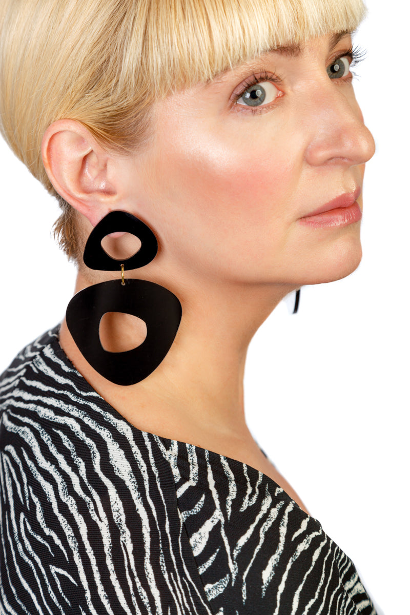 PlexiGlass Mirror-Black Double Triangle Chunky Hoop Earrings / Black
