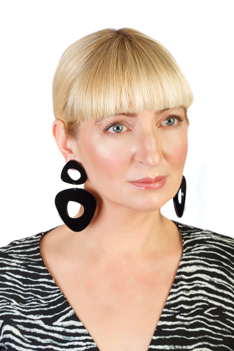 PlexiGlass Mirror-Black Double Triangle Chunky Hoop Earrings / Black