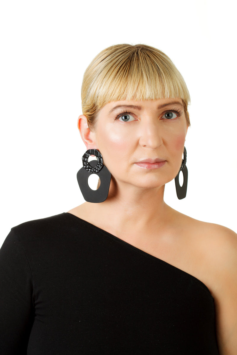 Five-Finger Hoop Earrings/ Black