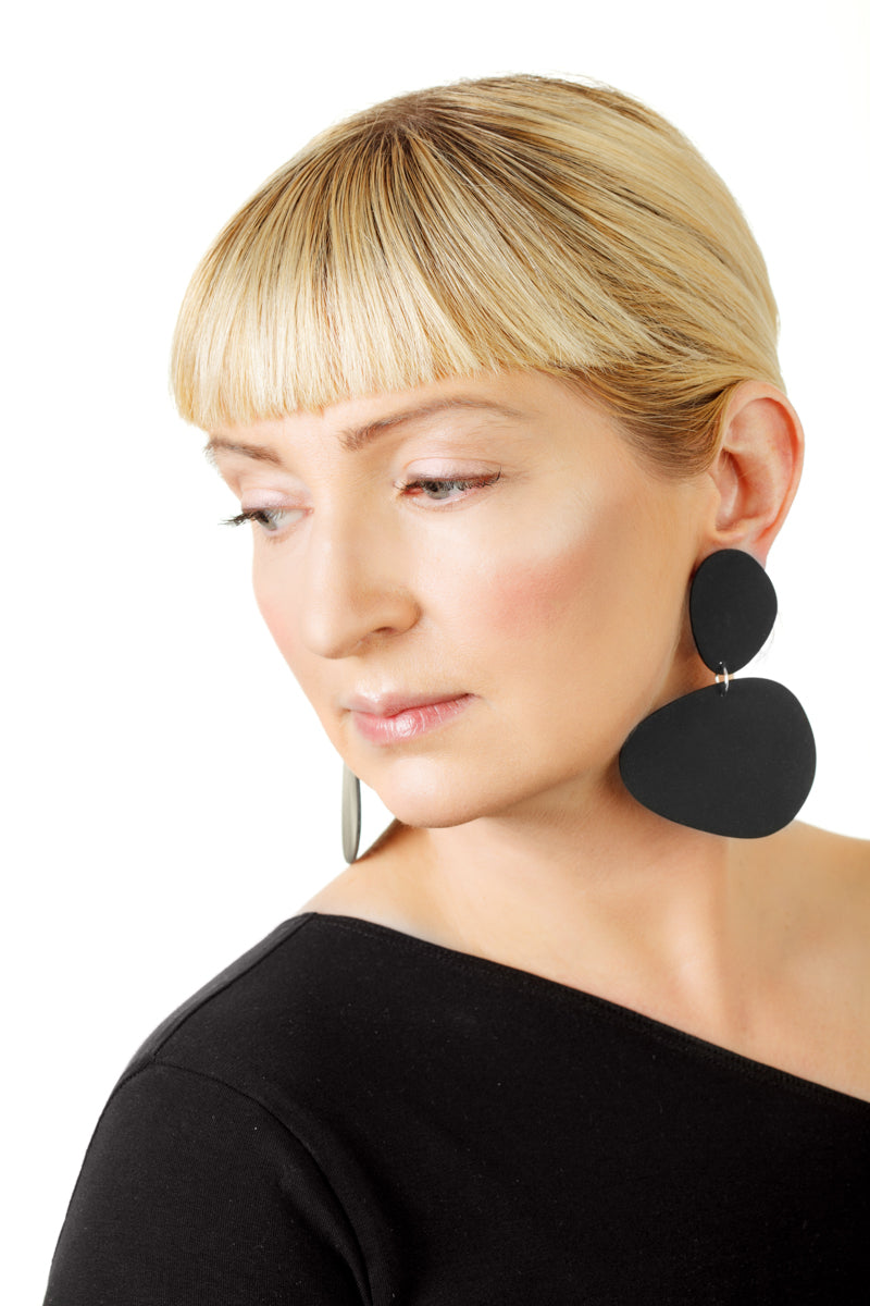Pebbles Earrings/ Black