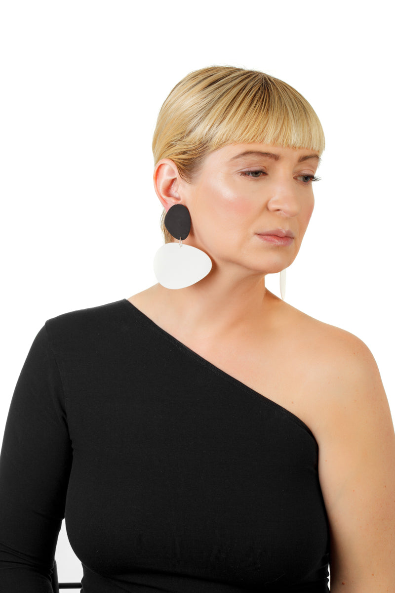 Pebbles Earrings/ Black+White