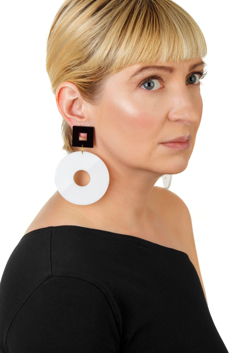 PlexiGlass Mirror-Black & White Chunky Hoop Earrings / Black & White