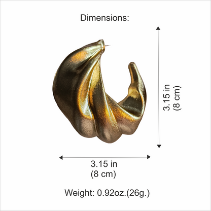 Wave Hoops gold size guide, 8 cm tall and 8 cm wide, 26 g
