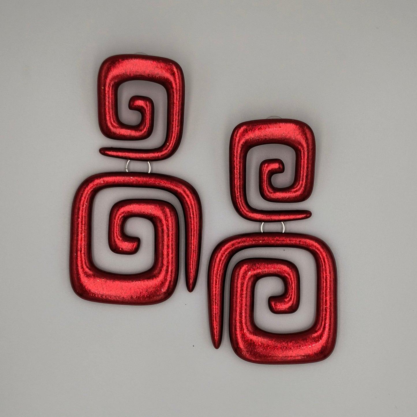 Shimmering Twists Earrings / Red