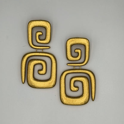 Shimmering Twists Earrings / Gold