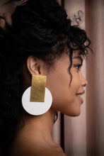Load image into Gallery viewer, Egypt Earrings/ Gold &amp; White
