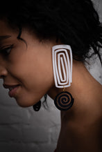 Load image into Gallery viewer, PlexiGlass Mirror-Black &amp; White Square Spiral Earrings / Black &amp; White
