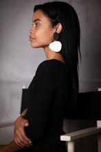 Load image into Gallery viewer, Pebbles Earrings/ Black+White
