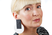 Load image into Gallery viewer, Egypt Earrings/ Black &amp; White
