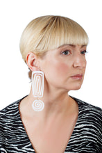 Load image into Gallery viewer, PlexiGlass Mirror-White Square Spiral Earrings / White

