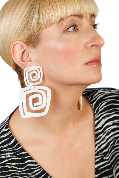 PlexiGlass Mirror-White Spiral Double Square Earrings / White