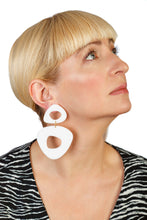Load image into Gallery viewer, PlexiGlass Mirror White Triangle Chunky Hoop Earrings / White
