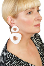 Load image into Gallery viewer, PlexiGlass Mirror White Triangle Chunky Hoop Earrings / White
