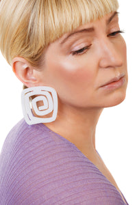 PlexiGlass Mirror-White Spiral Square Earrings / White