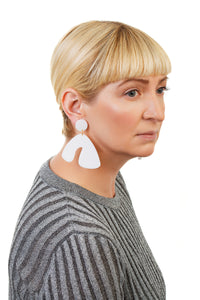 PlexiGlass Mirror-White Arch Earrings / White