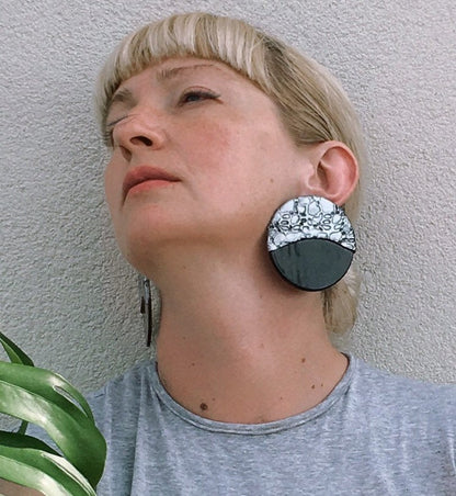 Silver Moon Earrings / Silver